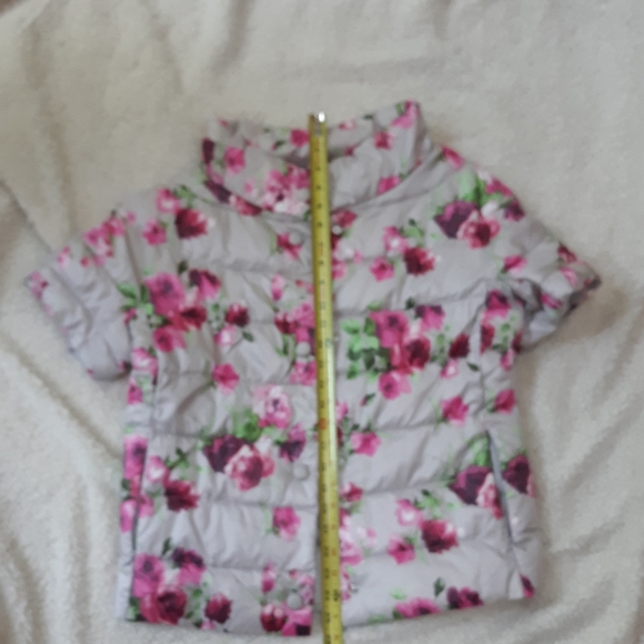 Vest - Picture 7 of 7